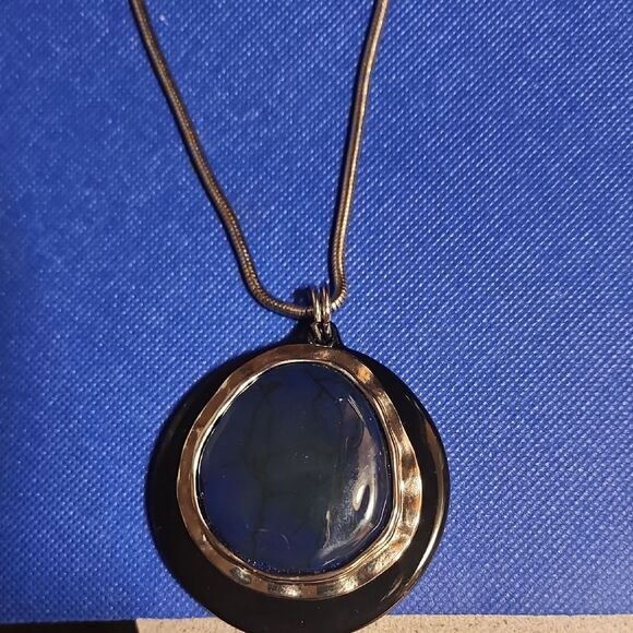 Chico's Jewelry - Elegant Blue and Silver Toned Pendant Necklace...24 Inch+